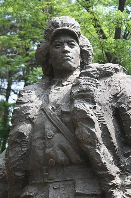 电台| 杨靖宇的头颅和胃