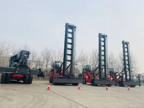 【卡尔玛热点新闻】卡尔玛正面吊堆高机交付天津港太平洋国际集装箱