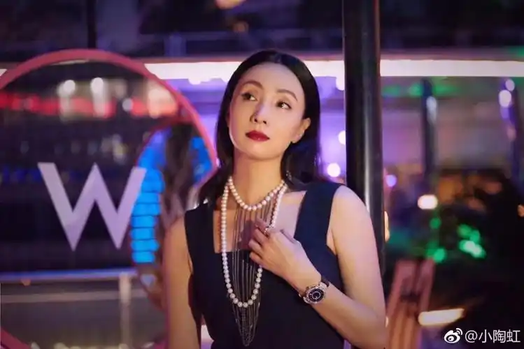 原创快乐着,放松着,享受着,这是演员陶虹的"小欢喜"