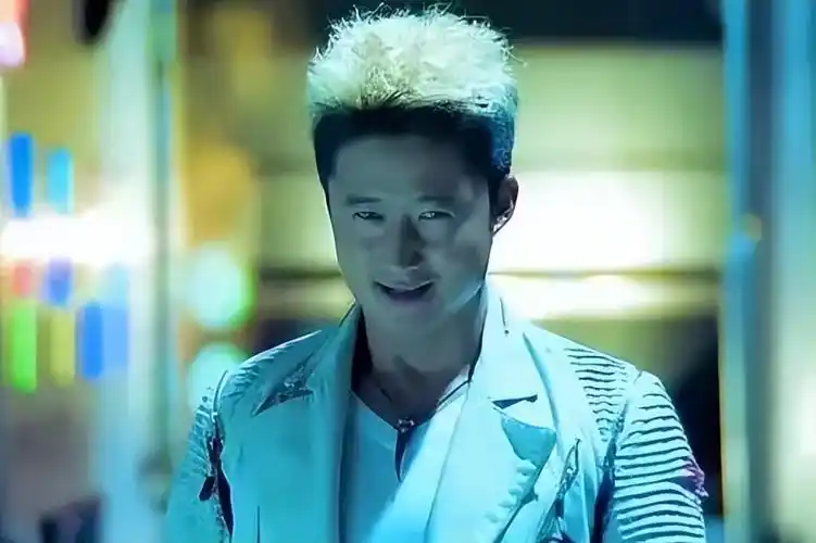 吴京谢楠恋情故事(十年过去了,再看吴京和谢楠的故事,明白了硬汉是