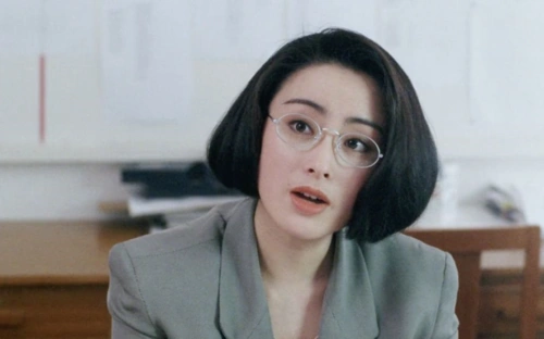 回顾短发女神「张敏」5 个经典发型,不退流行还能修饰小脸?