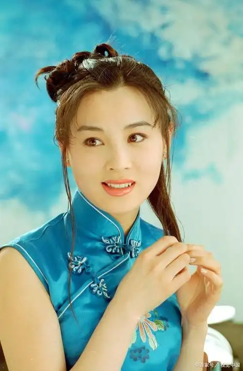 赵明明:曾是古装美女和封面女郎,为女儿放弃事业,淡出娱乐圈