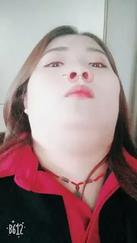 网友晒出自己的自拍丑照,都是狠人哈哈哈哈_照片