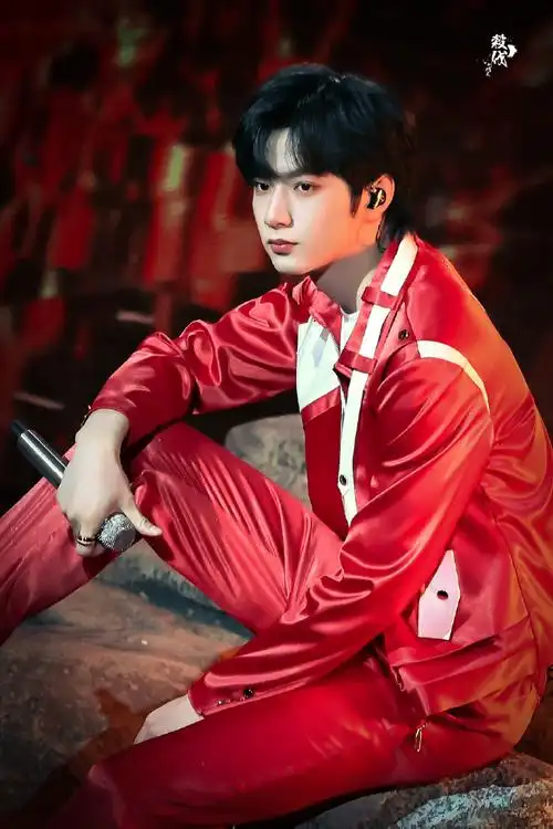 刘耀文 光耀新岁福月送春##刘耀文无限超越班