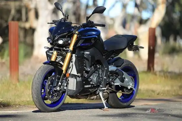 雅马哈发布街车"机皇"mt-10sp:四缸公升级 21.98万元