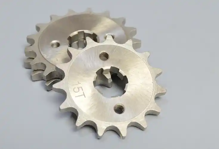 cbf125链轮小牙盘锋翼新锋翼摩托车幻影牙轮战鹰战神摩托车齿轮