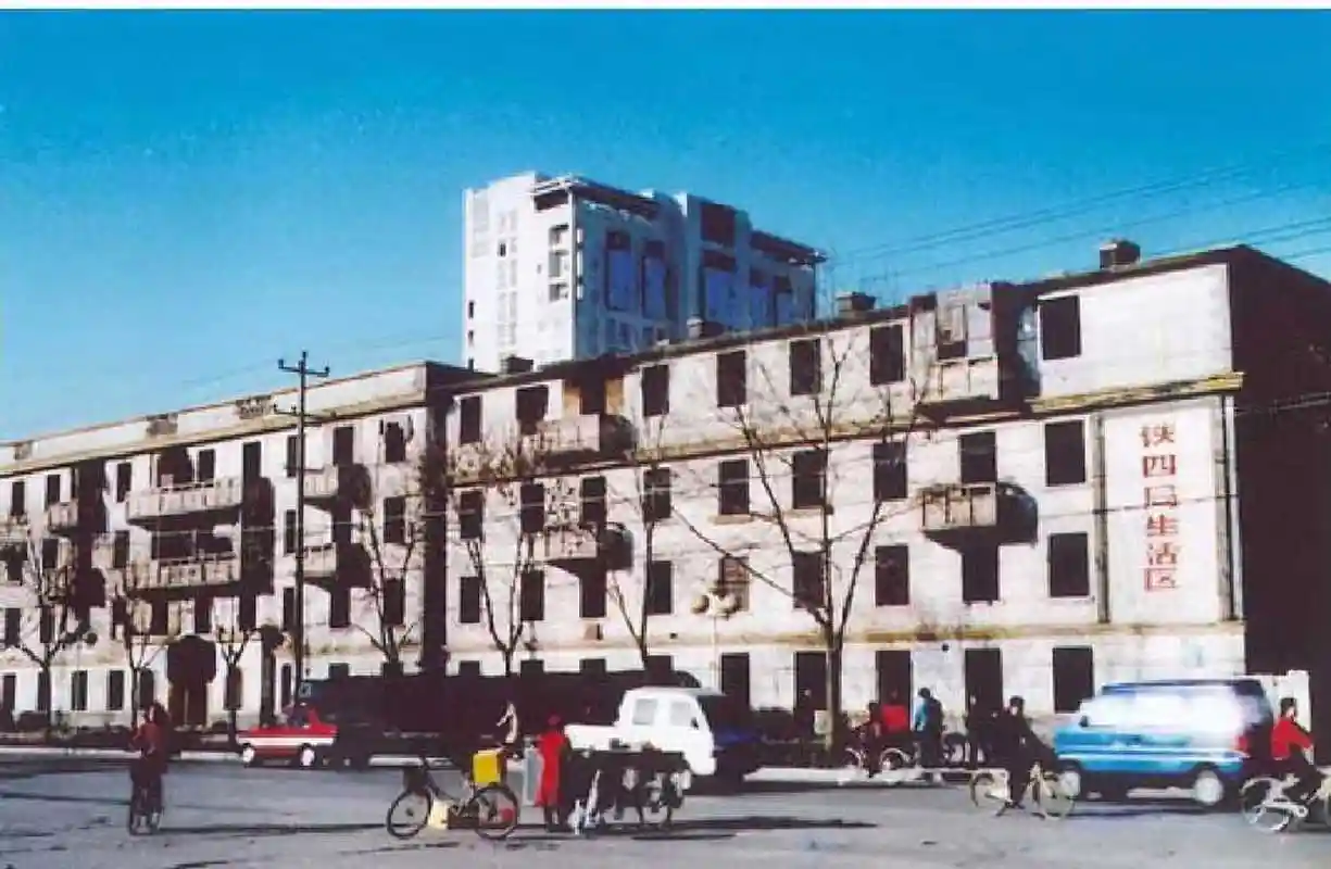 石家庄八十年代老照片,这三个地方现在都是购物中心了,你能猜出是哪里
