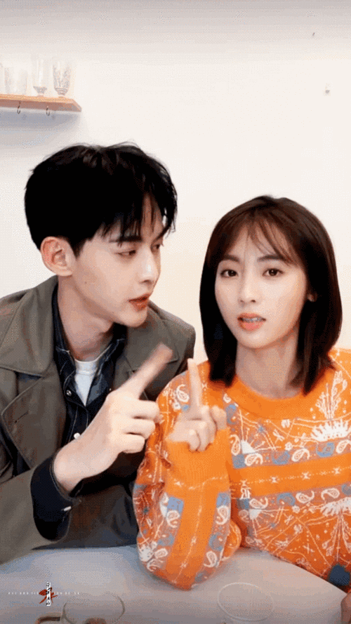 唐晓天和邢菲这是情侣头像吗就算为了营业也不至于这么拼吧