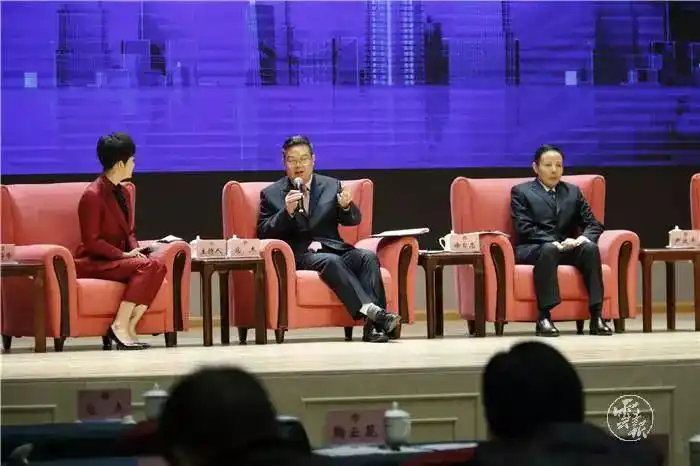 徐自忠昆明海关副关长赵学锋昆明市经开区党工委书记龚云尊德宏州委常