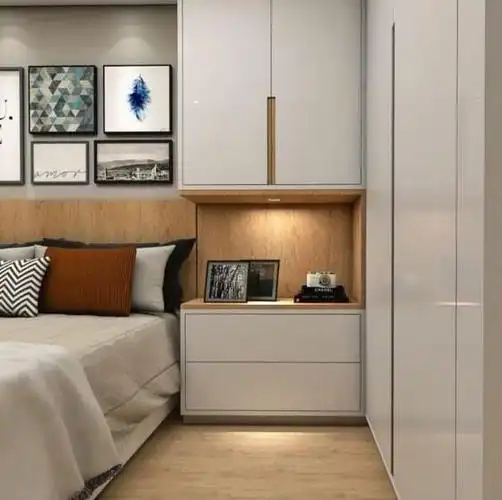 衣柜柜门局部改固定的,连着打或者放床头柜