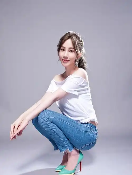 为爱多次整容,撞脸秦牛正威,这个台湾艺人最近火了|许孟哲|张艾亚|阿