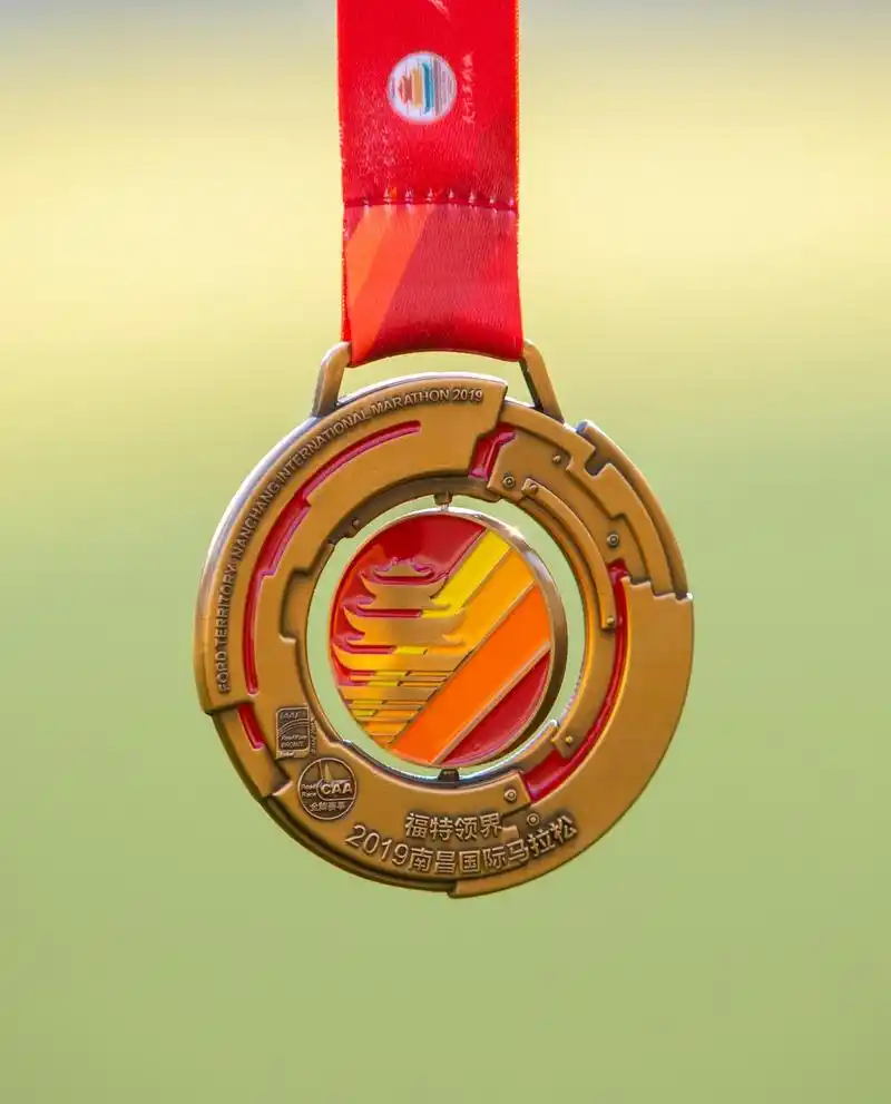 2019英雄马完赛奖牌惊艳亮相 还有一大波福利来袭