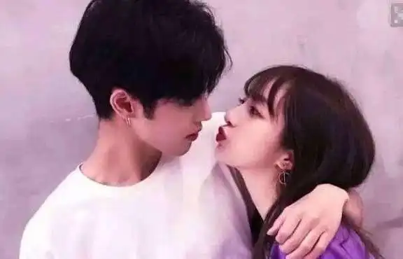 卢洋洋蔡徐坤吻戏图片,她为什么没参加青春有你2