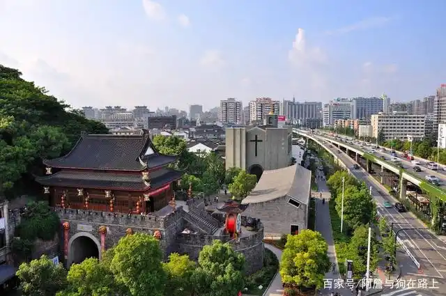 杭州的这条街,除了美食,没想到居然还隐匿了这样的地方……