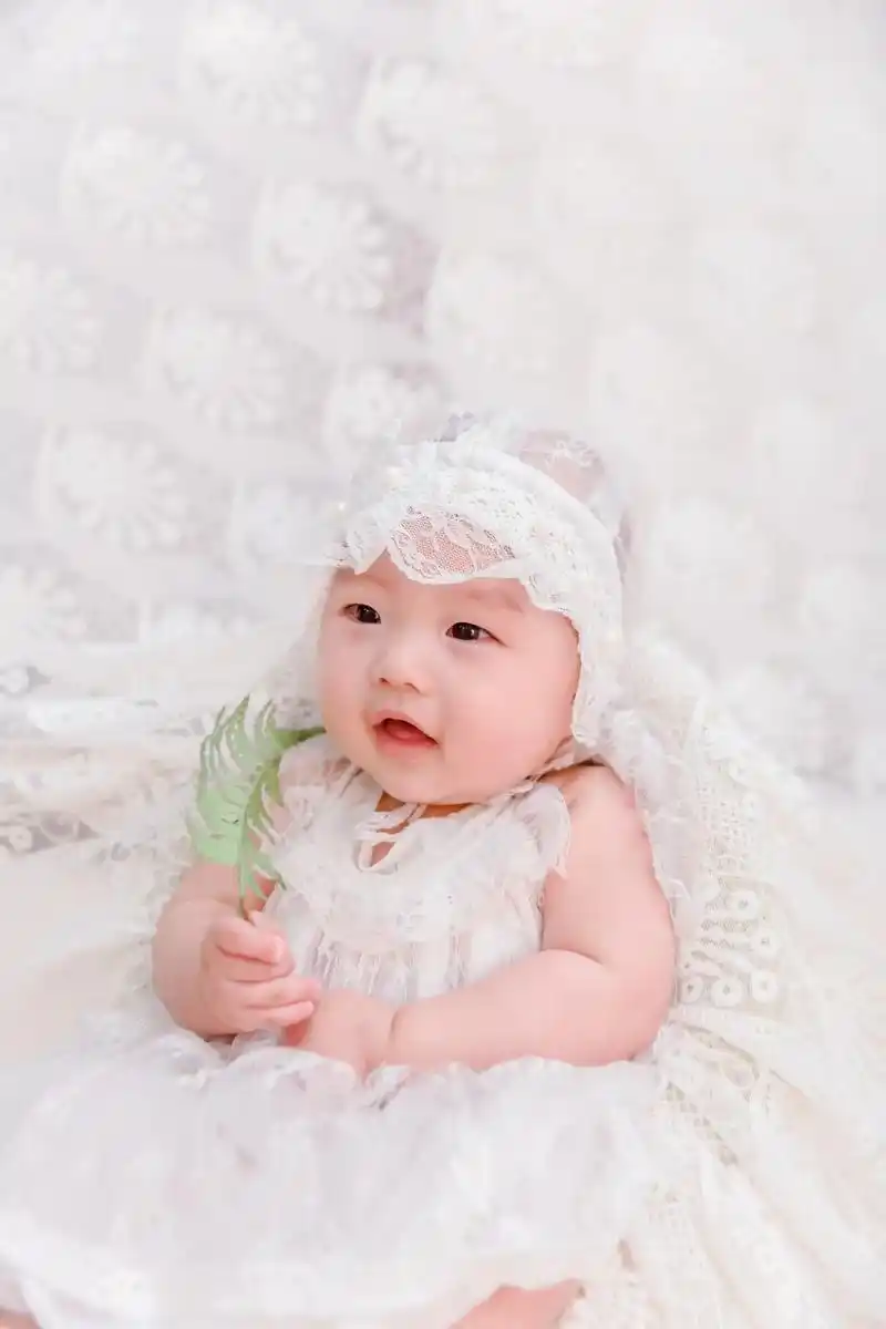 公主裙 #儿童摄影 温馨韩式百天宝宝照#蠡县爱你宝贝儿童摄 - 抖音