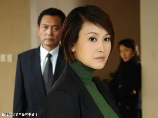 51岁"最美警花"王茜,丈夫离世独自养娃,如今容颜依旧 - 明星 - 网上