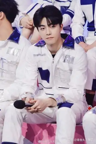 请问你是如何评价20190309期《快乐大本营》陈立农的表现?