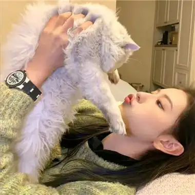 吸引人甜美又很清纯的女生头像