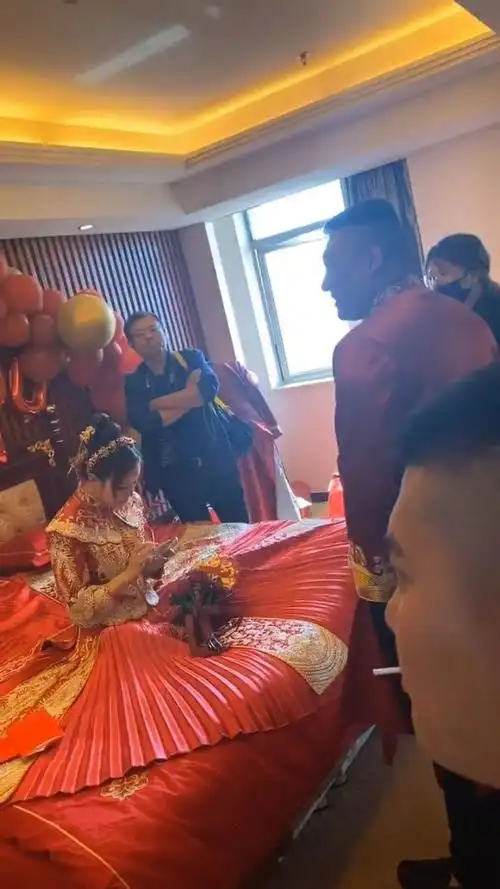 接亲现场,一万八太少了,少一分都不行