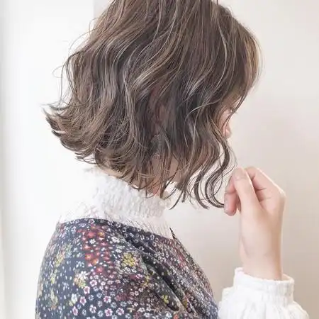 低层次波浪卷短发