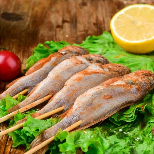 小黄鱼串铁板小肉串烧烤食材商用油炸串串香冷冻新鲜黄花鱼400串