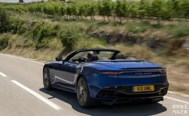 最速敞篷跑车阿斯顿马丁dbssuperleggeravolante