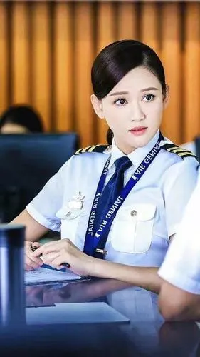 新剧《壮志高飞》爆剧照,穿制服的陈乔恩美爆了