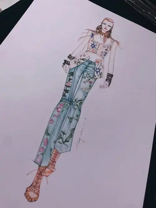 发丝在翩翩起舞这是少女高冷而带有的缱绻温柔#彩铅手绘  #服装设计