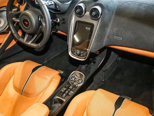 【2017款迈凯伦570sspider_中控区_2/228张图片】_汽车图片大全_爱卡