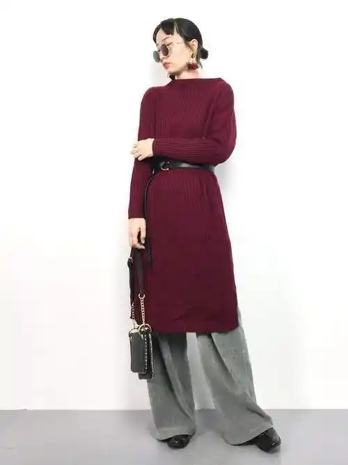 六种颜色搭配酒红色装扮适合成人的穿衣搭配