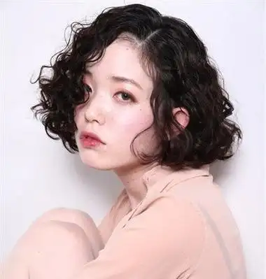 螺旋烫发短发_螺旋短发烫发型图片 - 乐享生活 - 阿奇号