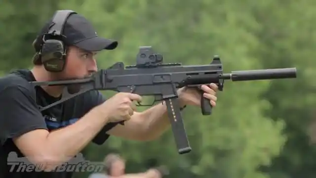 ump45冲锋枪是h&k公司设计生产的一种冲锋枪