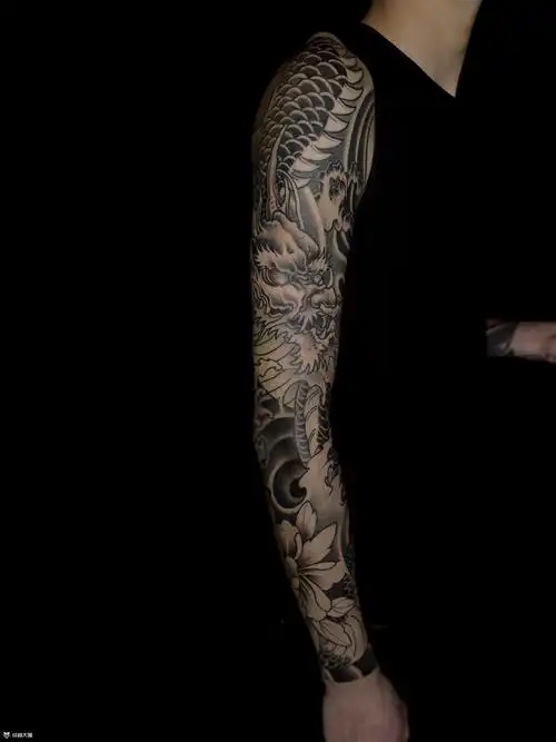 花臂龙二次黑灰上色_纹身图案手稿图片_董昊天的纹身作品集