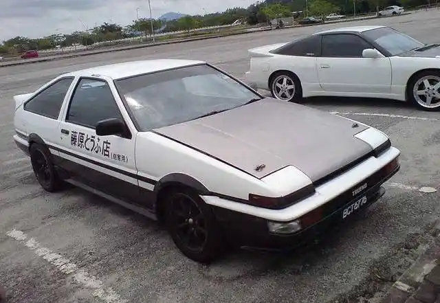 丰田ae86,一款经济用传奇跑车