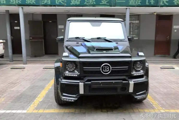 套牌逆行闯红灯 500万大奔一次被罚21分