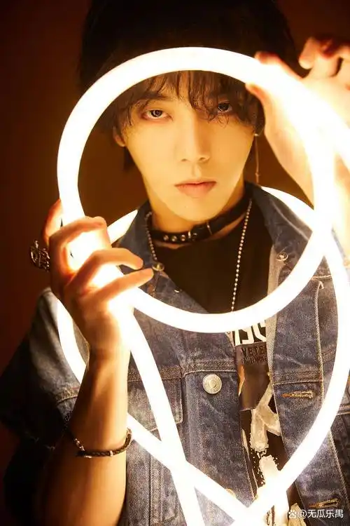 壕无人性——华晨宇_经营_王思聪_花花