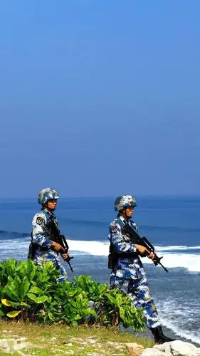 高清壁纸丨碧海蓝天跟人民海军一起守护