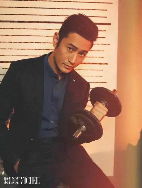 黄晓明回归霸道总裁范儿 上演冷酷无情眼神杀