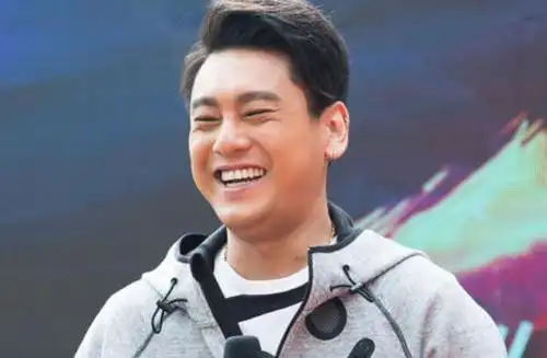 朱孝天朴实无华有魅力,从小养成吃苦耐劳习惯,多才多艺爱好广泛