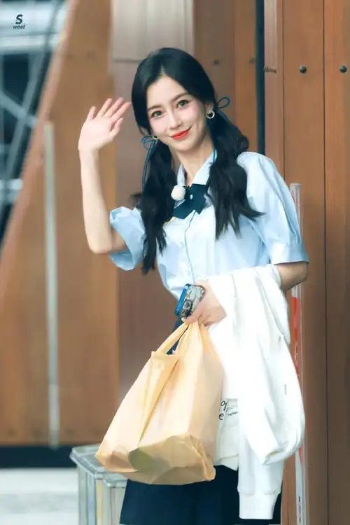 angelababy超话#奔跑吧angelababy#23 ♀0612奔跑吧泰国漂亮学姐.