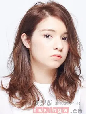 胖脸女生发型推荐 时尚瘦脸添气质