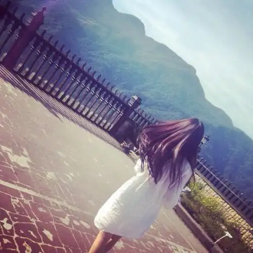 女头像by julytaen