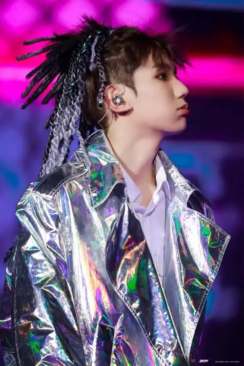 高马尾 长小辫 每一次都有惊喜 期待更多的惊喜发型@tfboys-王源#王源