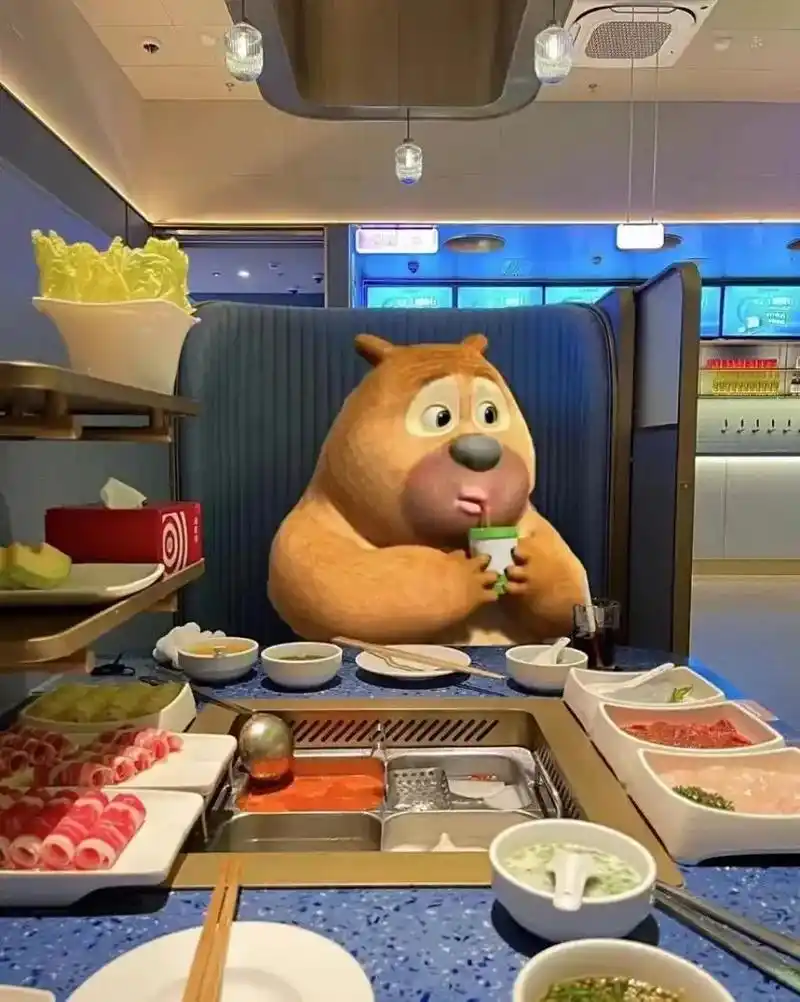 网络超火的和熊二吃东西图片来啦~#表情包分享 #搞笑表情包  - 抖音