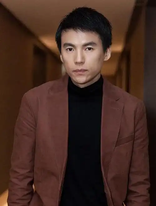 "京城恶少"王烁:砸388万博美人周迅一笑,背后得罪谁消失匿迹