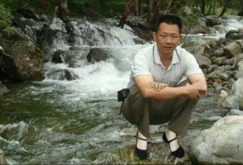 男人穿一带布鞋也挺好看的