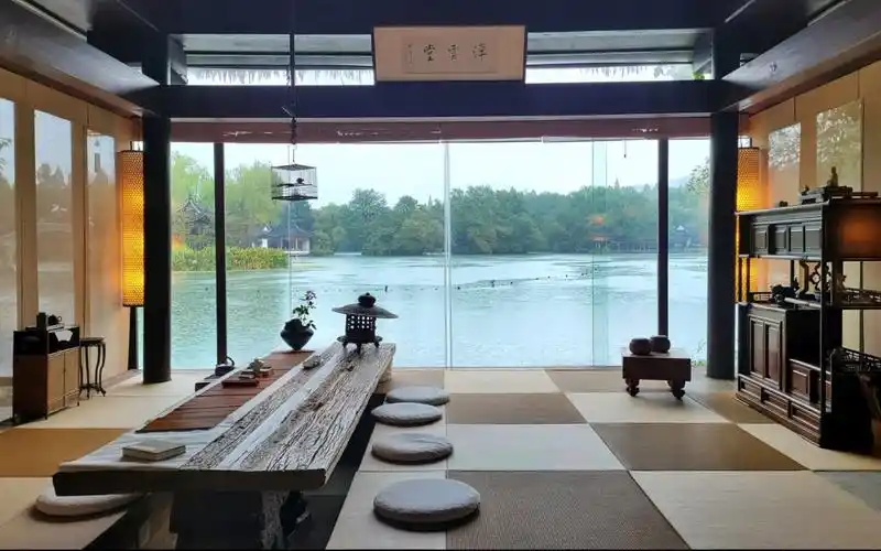 西湖边的一个茶馆,在雨天恍如隔世_哔哩哔哩_bilibili