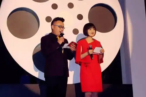 首页 新闻资讯  中央电视台电影频道的主持人蒋小涵和即墨广播电视台