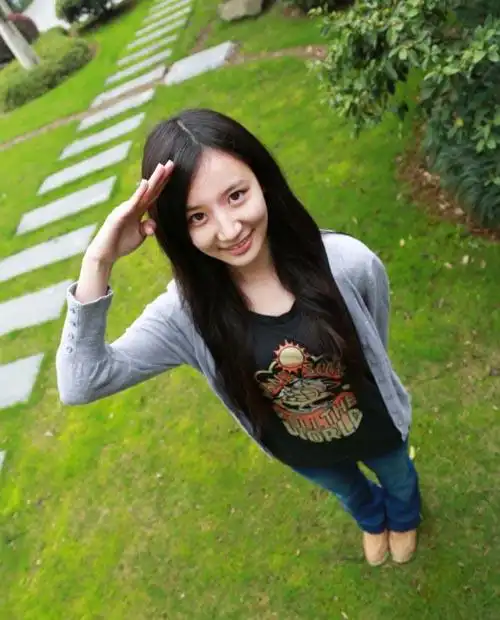 浙江大学校花柴柳依生活照