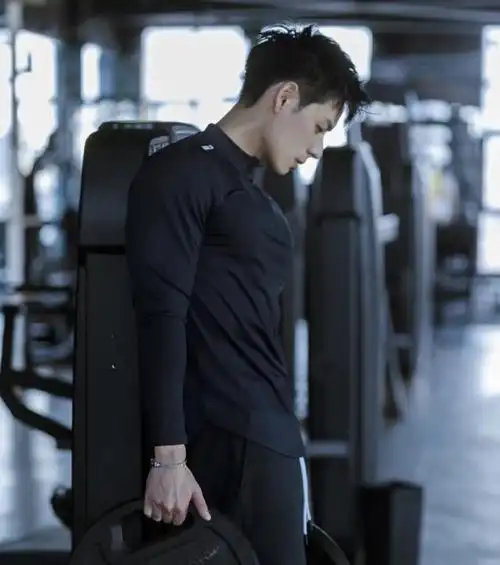 颜值与身材比例完美的小鲜肉,这才能称之为"人类高质量男性"吧